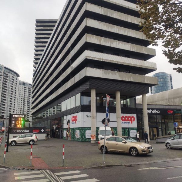 COOP Jednota Tempo Supermarket OC Tehelko - predajňa (1)